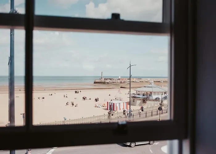 The Sunset Apartment - Margate Beach - By Goldex Coastal Breaks