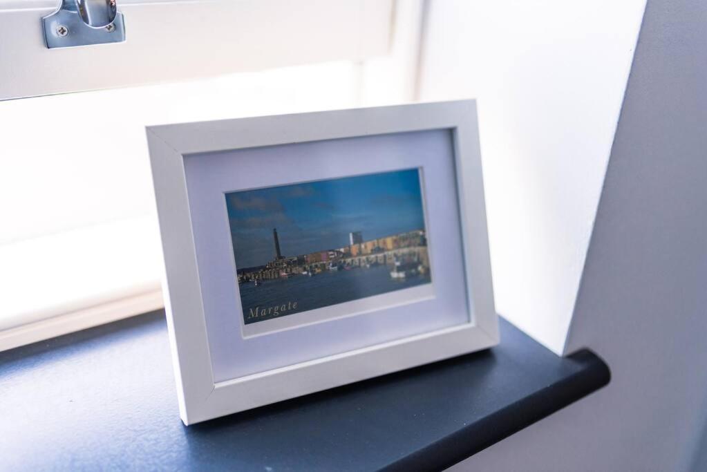 Apartment The Sunset - - By Goldex Coastal Breaks Margate